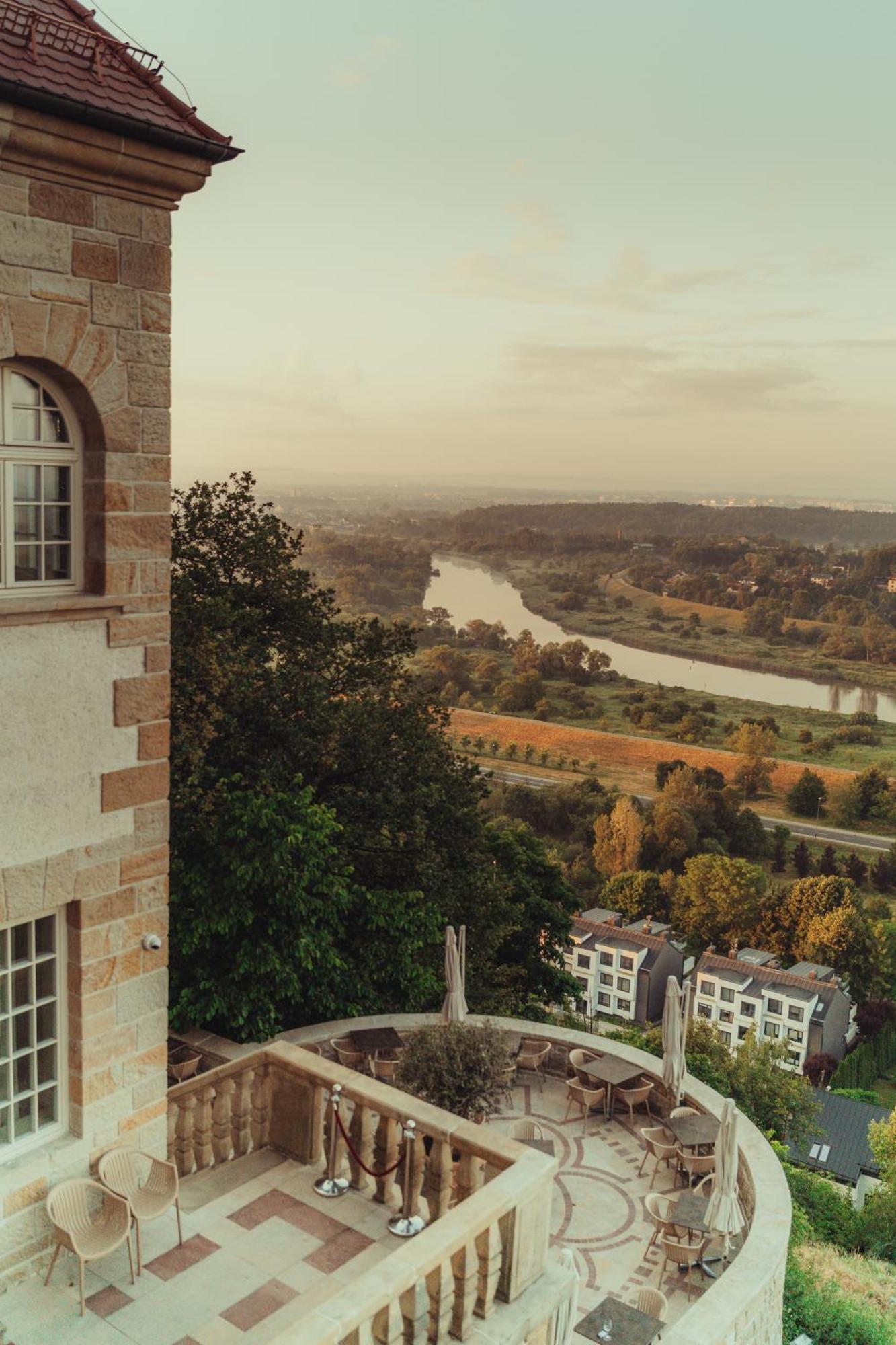 Zinar Castle Hotell Kraków Exteriör bild